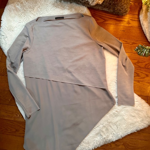 Zara Asymmetrical Long Sleeve - Picture 2 of 3